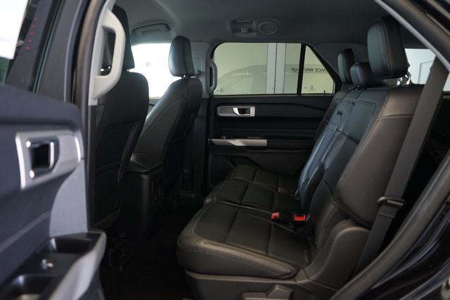 Thumbnail: 2023 Ford Explorer - 32