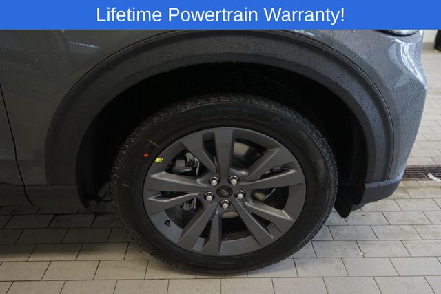 Thumbnail: 2026 Ford Explorer - 8