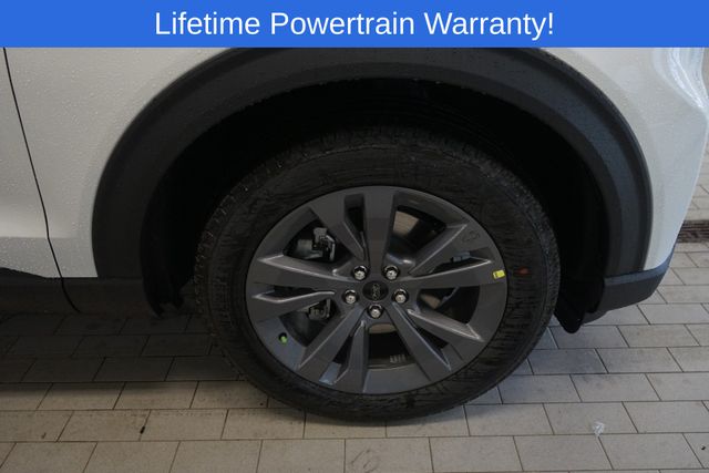 Thumbnail: 2025 Ford Explorer - 7