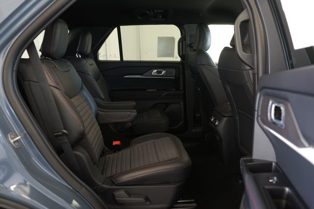 Thumbnail: 2025 Ford Explorer - 32
