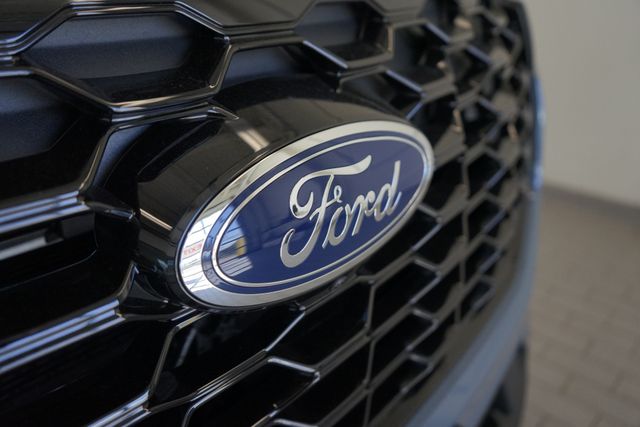 Thumbnail: 2025 Ford Explorer - 26