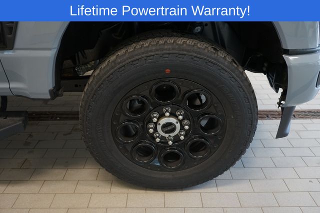 Thumbnail: 2025 Ford F-350 - 8