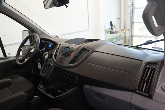 Thumbnail: 2018 Ford Transit Series - 8