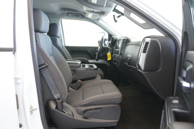 Thumbnail: 2018 Chevrolet Silverado 1500 - 11