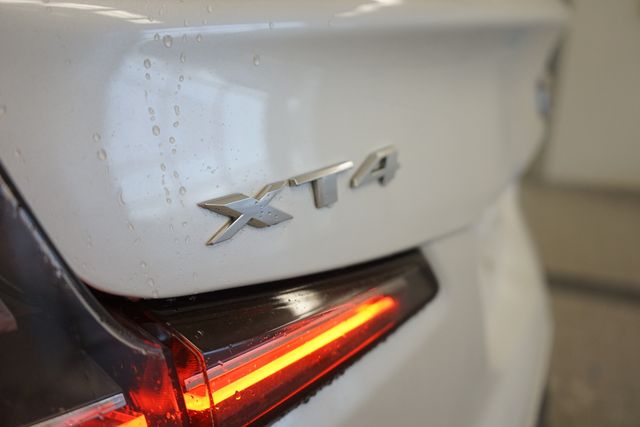 Thumbnail: 2023 Cadillac XT4 - 6