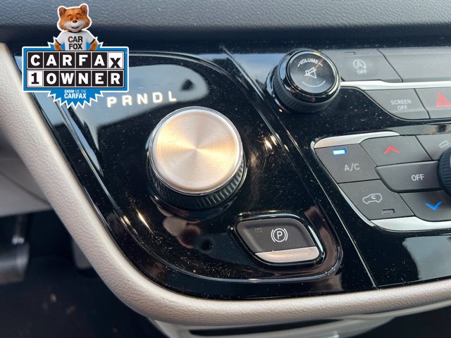 Thumbnail: 2017 Chrysler Pacifica - 15