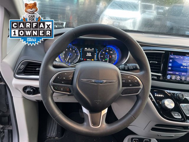 Thumbnail: 2017 Chrysler Pacifica - 13