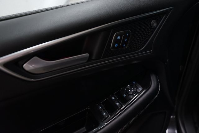 Thumbnail: 2020 Ford Edge - 29