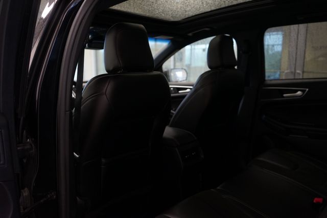 Thumbnail: 2020 Ford Edge - 12