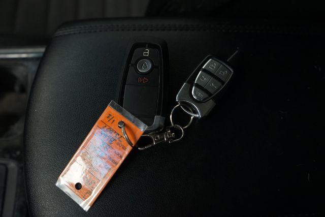 Thumbnail: 2019 Ford Edge - 10