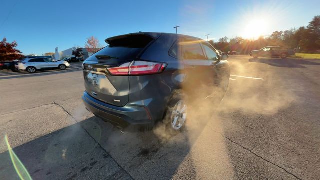 Thumbnail: 2019 Ford Edge - 15