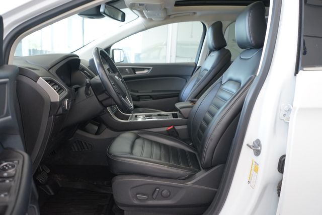 Thumbnail: 2022 Ford Edge - 9