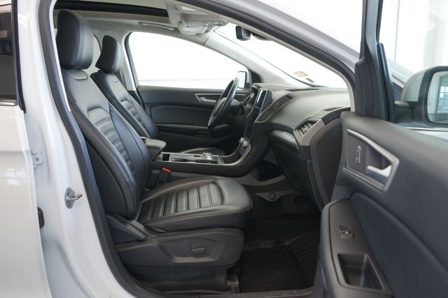 Thumbnail: 2022 Ford Edge - 10