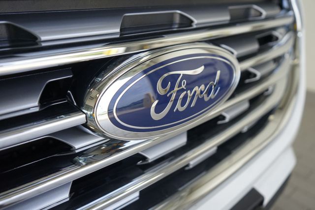Thumbnail: 2022 Ford Edge - 27