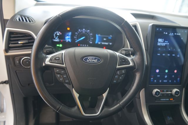 Thumbnail: 2022 Ford Edge - 2