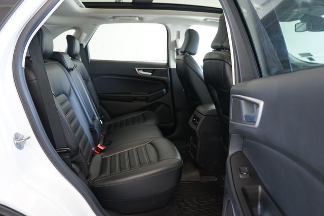 Thumbnail: 2022 Ford Edge - 32