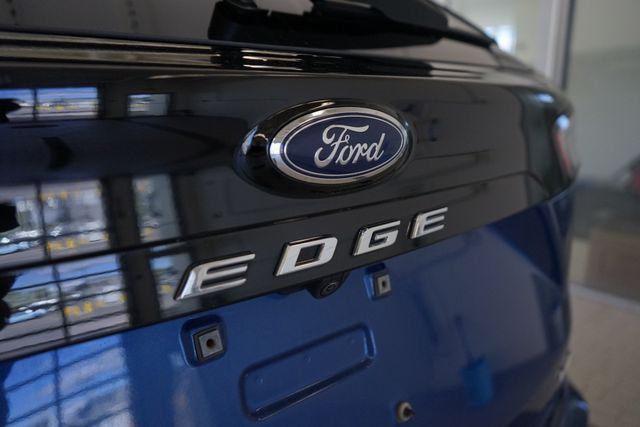 Thumbnail: 2023 Ford Edge - 6