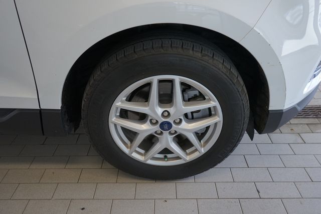 Thumbnail: 2022 Ford Edge - 7