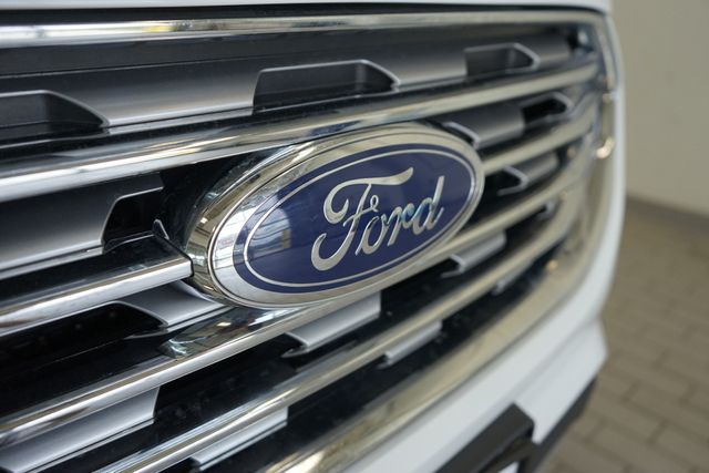 Thumbnail: 2022 Ford Edge - 26