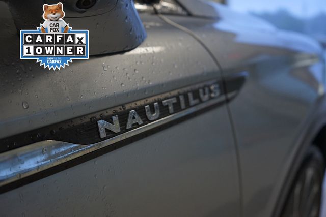 Thumbnail: 2023 Lincoln Nautilus - 7