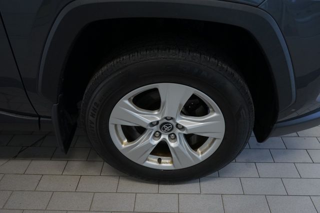 Thumbnail: 2020 Toyota RAV4 - 7