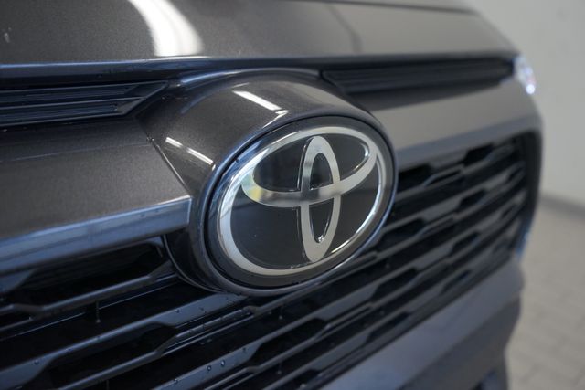 Thumbnail: 2020 Toyota RAV4 - 21