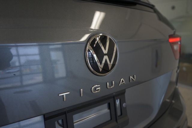 Thumbnail: 2024 Volkswagen Tiguan - 7