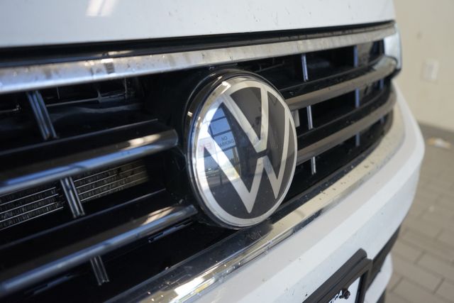 Thumbnail: 2022 Volkswagen Tiguan - 21