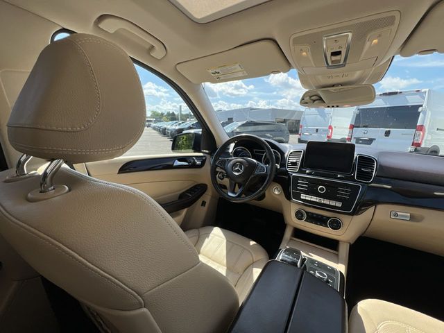 Thumbnail: 2017 Mercedes-Benz GLE - 10