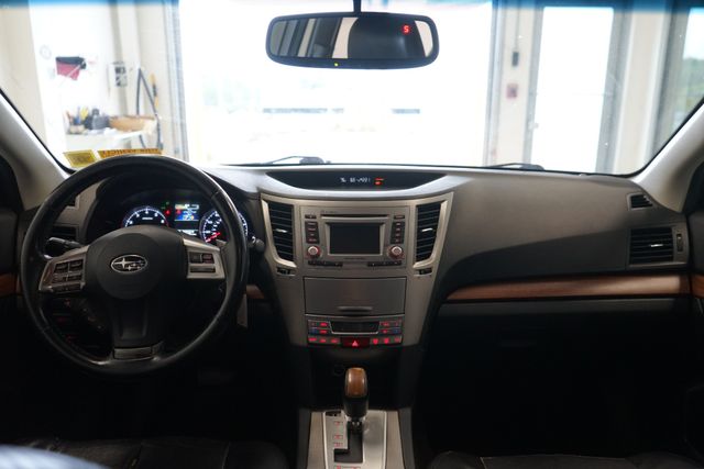 Thumbnail: 2013 Subaru Outback - 9