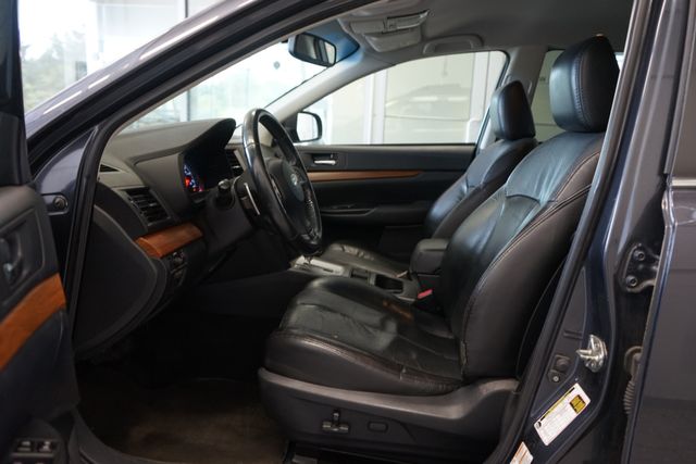 Thumbnail: 2013 Subaru Outback - 10