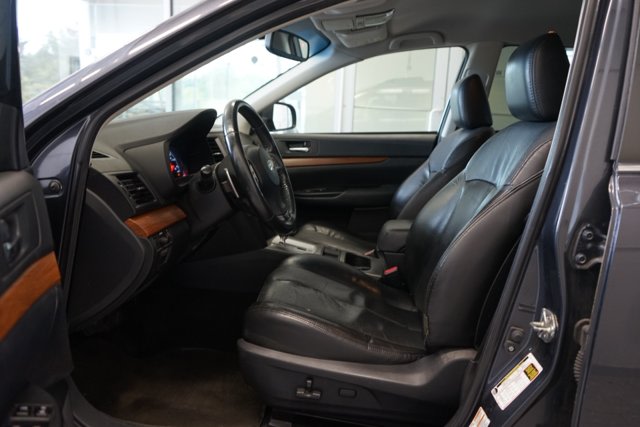Thumbnail: 2013 Subaru Outback - 10