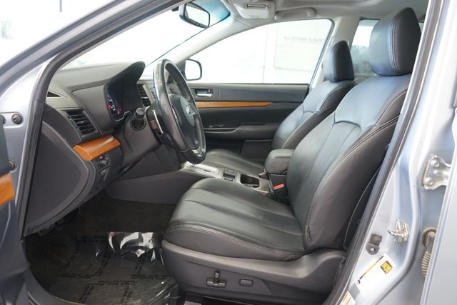 Thumbnail: 2013 Subaru Outback - 10