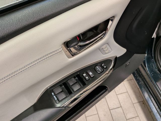 Thumbnail: 2015 Toyota Avalon - 26