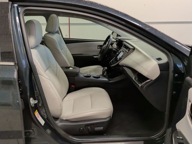 Thumbnail: 2015 Toyota Avalon - 10