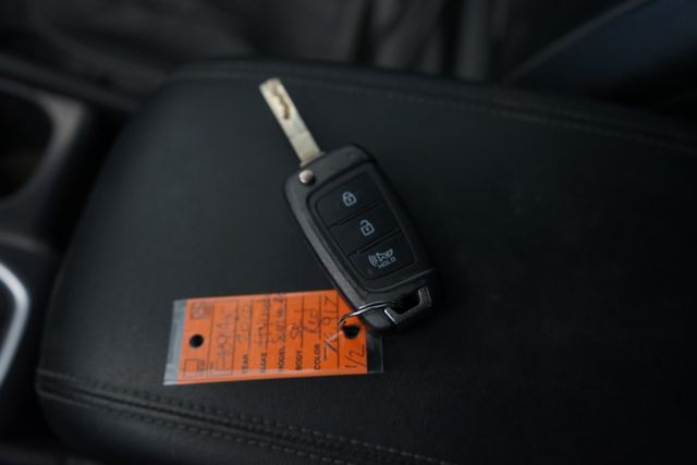 Thumbnail: 2020 Hyundai Santa Fe - 16