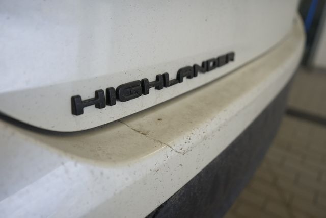 Thumbnail: 2021 Toyota Highlander - 7