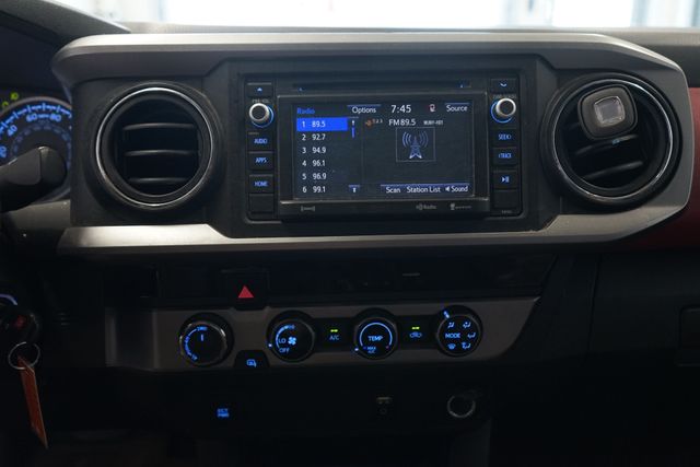 Thumbnail: 2017 Toyota Tacoma - 8