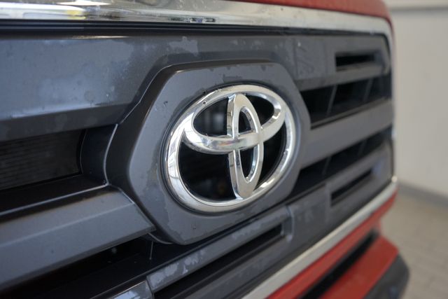 Thumbnail: 2017 Toyota Tacoma - 22