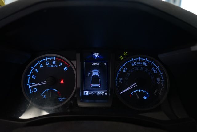 Thumbnail: 2017 Toyota Tacoma - 9
