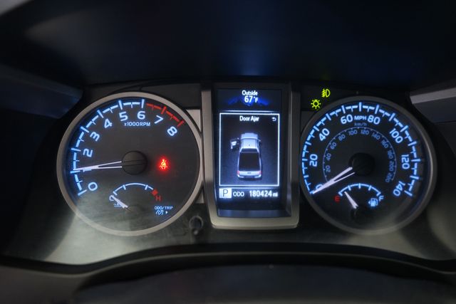 Thumbnail: 2017 Toyota Tacoma - 15