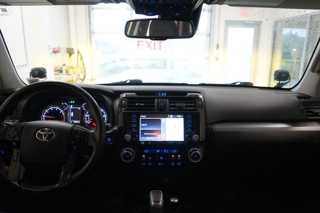 Thumbnail: 2022 Toyota 4Runner - 8