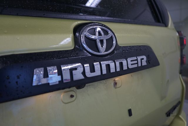 Thumbnail: 2022 Toyota 4Runner - 6