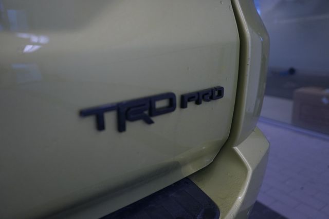 Thumbnail: 2022 Toyota 4Runner - 15
