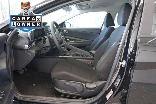 Thumbnail: 2023 Hyundai Elantra - 10