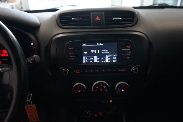 Thumbnail: 2017 Kia Soul - 8
