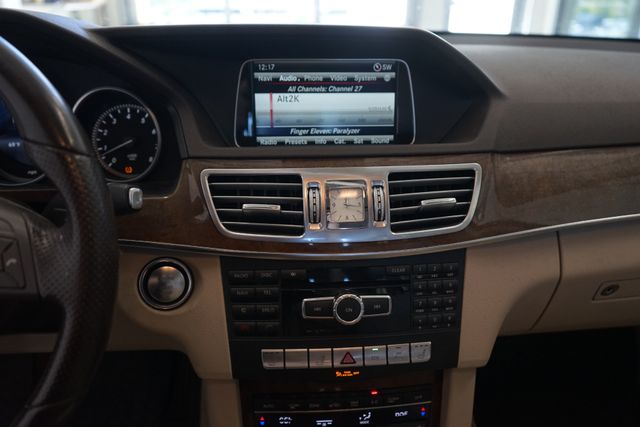 Thumbnail: 2014 Mercedes-Benz E-Class - 8