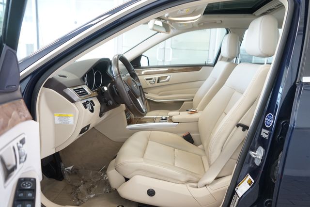 Thumbnail: 2014 Mercedes-Benz E-Class - 10