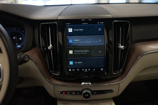 Thumbnail: 2022 Volvo XC60 - 13