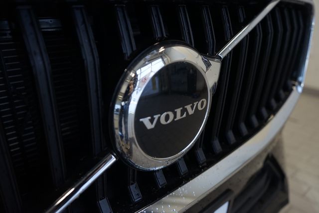 Thumbnail: 2022 Volvo XC60 - 27